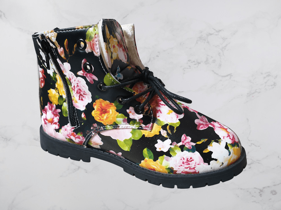 Zimné dievčenské topánky, kvetované